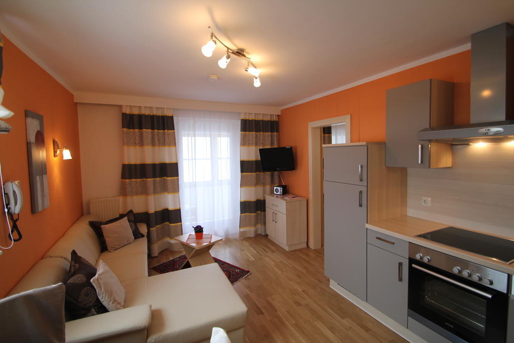 Seepension Neubacher Kg Nussdorf am Attersee Room photo