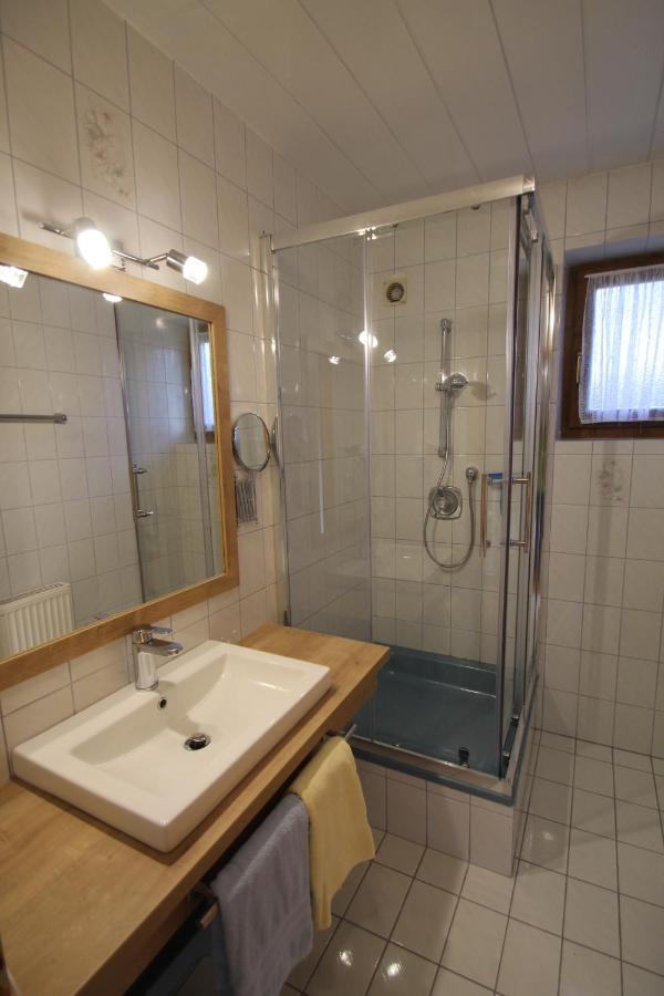 Seepension Neubacher Kg Nussdorf am Attersee Exterior photo